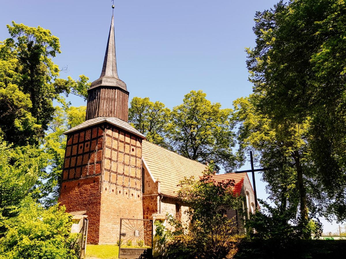 Palac Pensjonat Ptaszynka Bed and Breakfast Gryfice Esterno foto